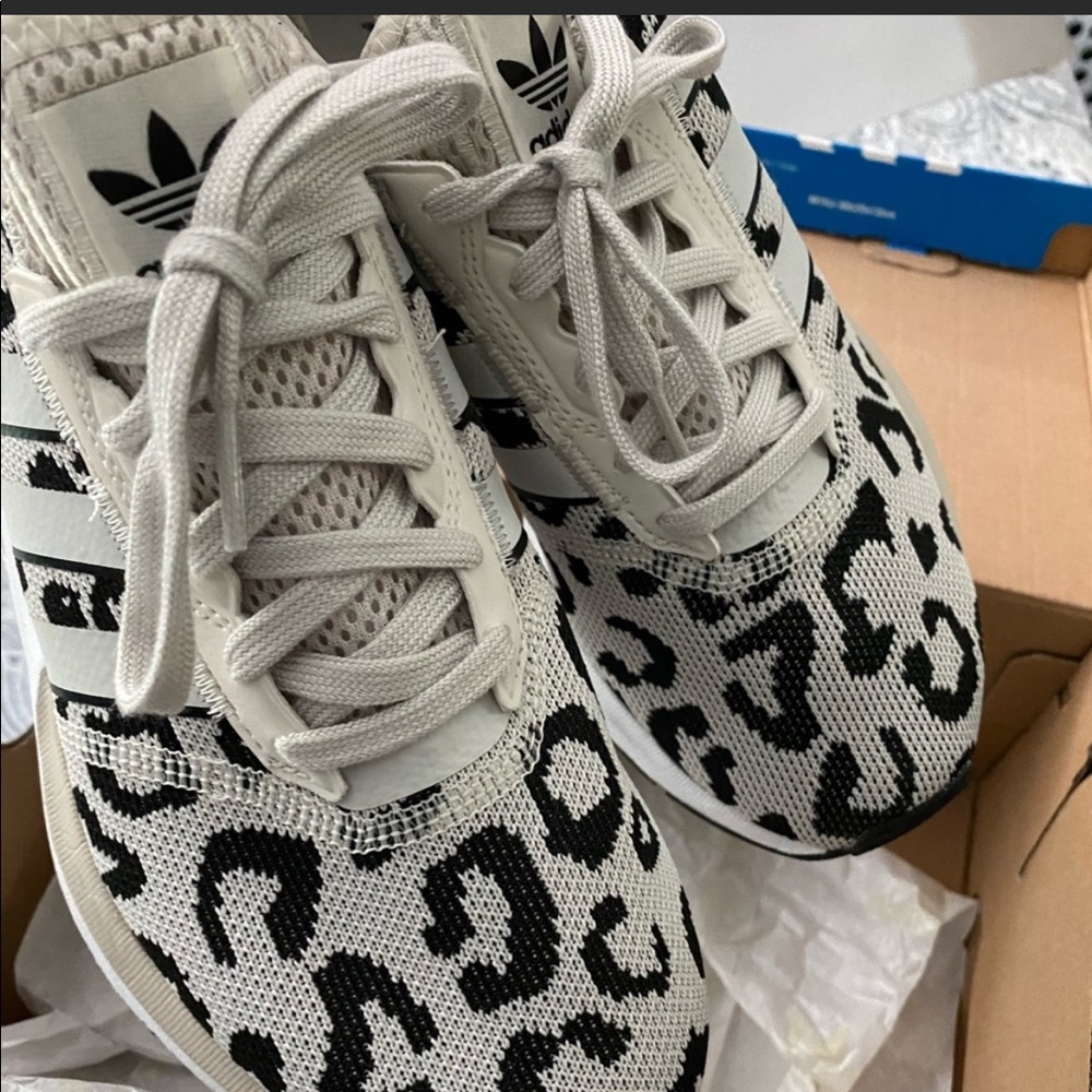 Adidas Women's Leopard Swift Run X Shoes